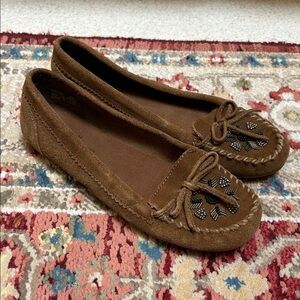 Minnetonka Brown Beaded Moccasins